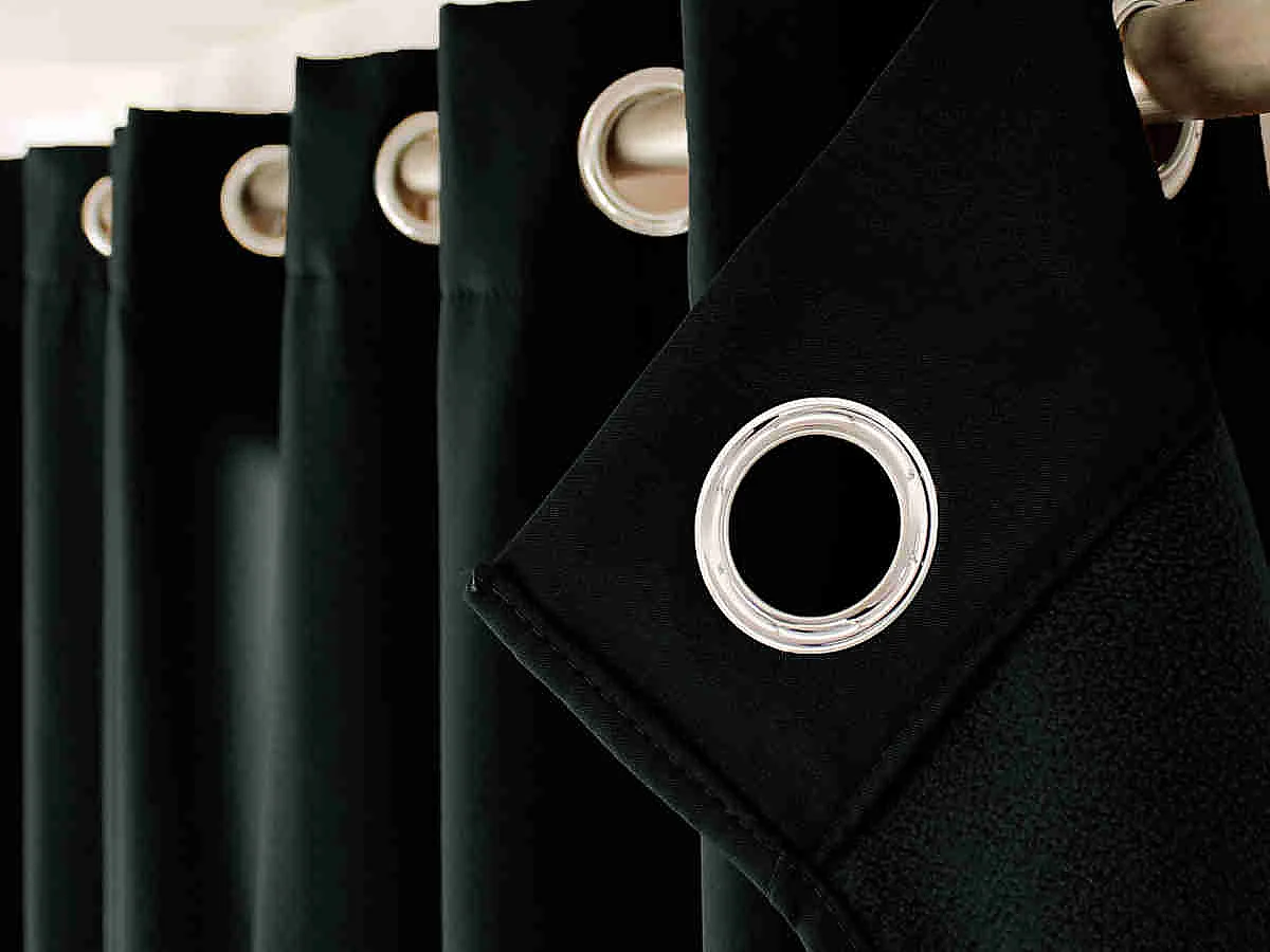 Rideau Thermique Occultant "Glacier" 135x240cm Noir