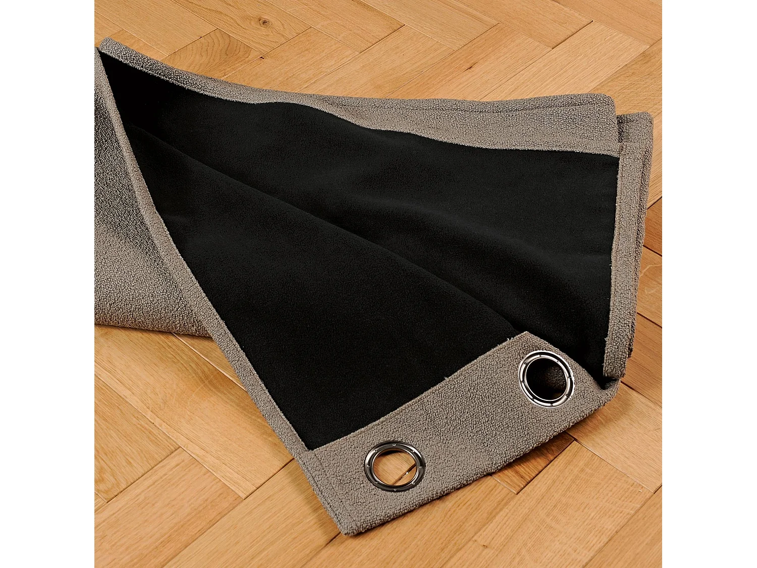 Cortina térmica con estilo de bucle