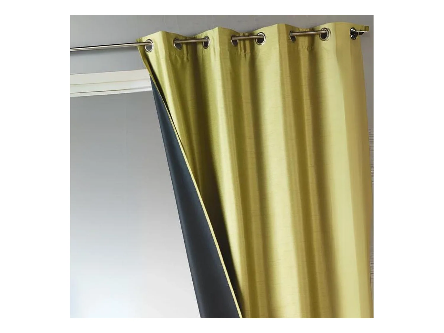 Rideau uni en shantung 100% occultant 3 couches