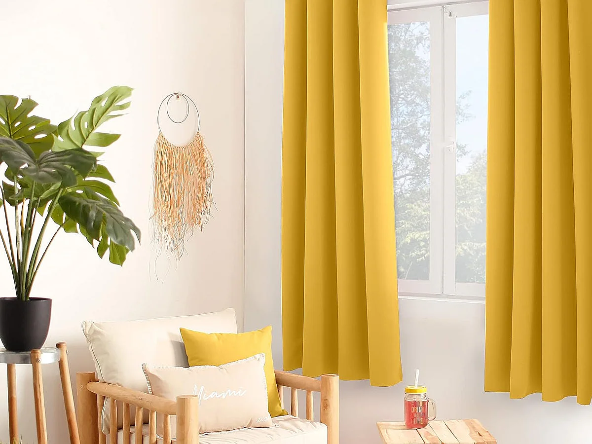 Rideau opaco con hilo negro y 8 ojales 140 x 180 cm