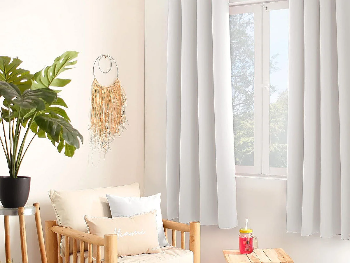 Cortina ocultante unida con 8 ollaos 140 x 180 cm