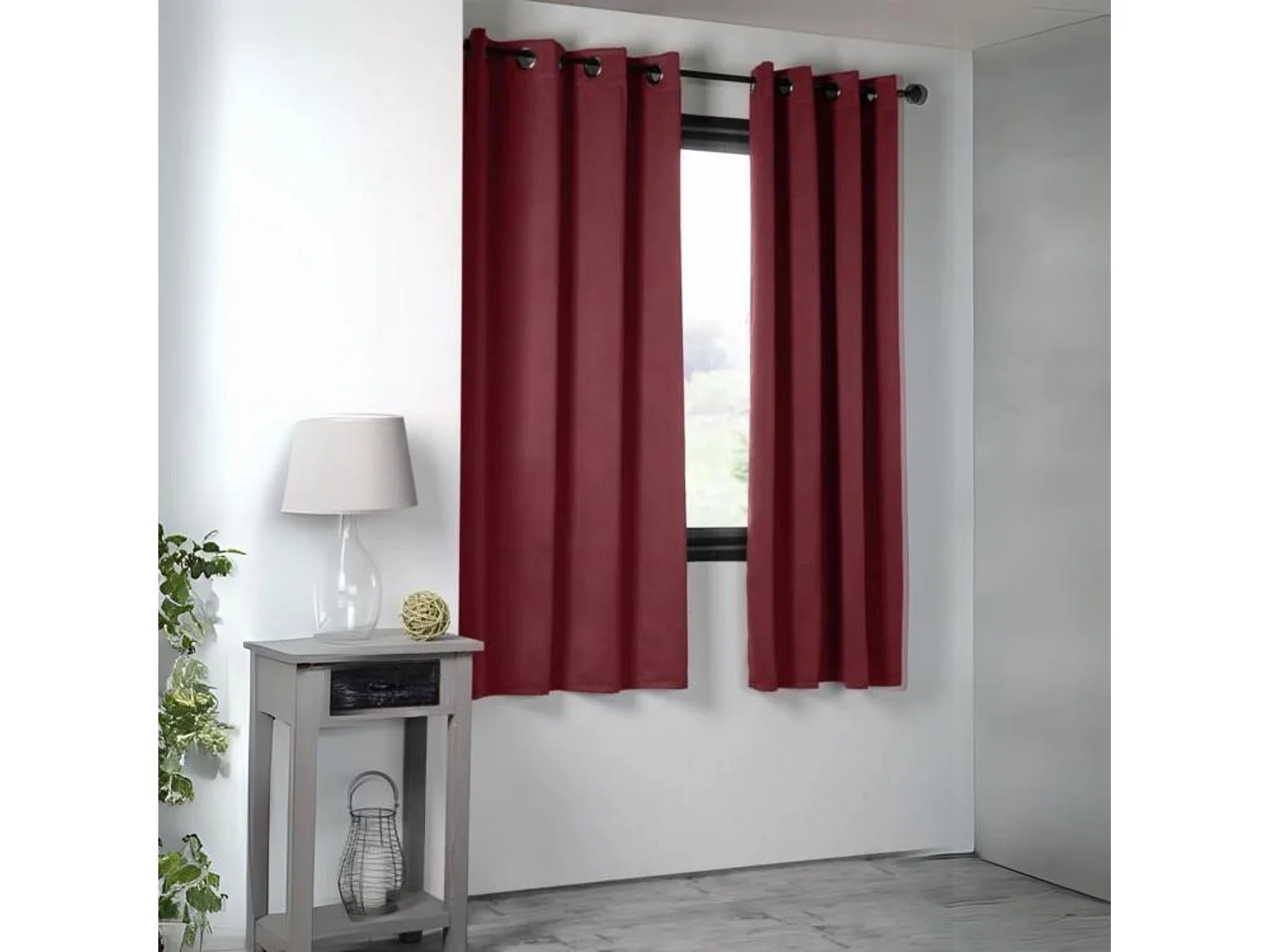 Rideau occultant uni 210gr/m2