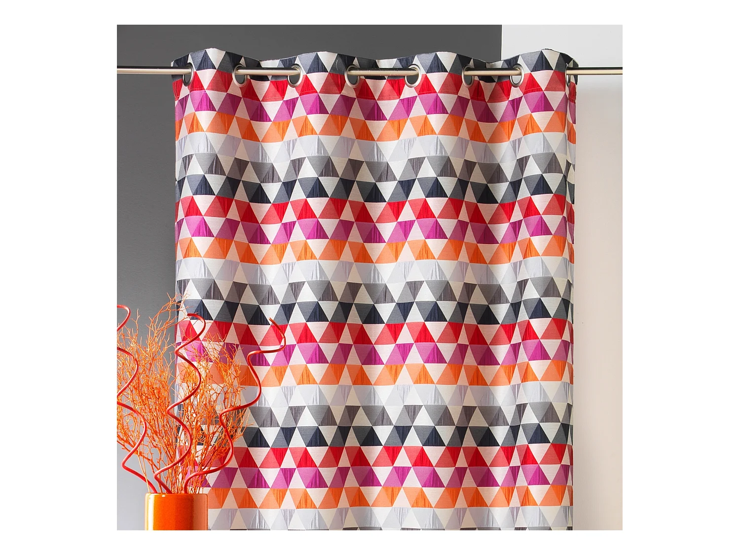 Rideau d'ameublement motifs triangles
