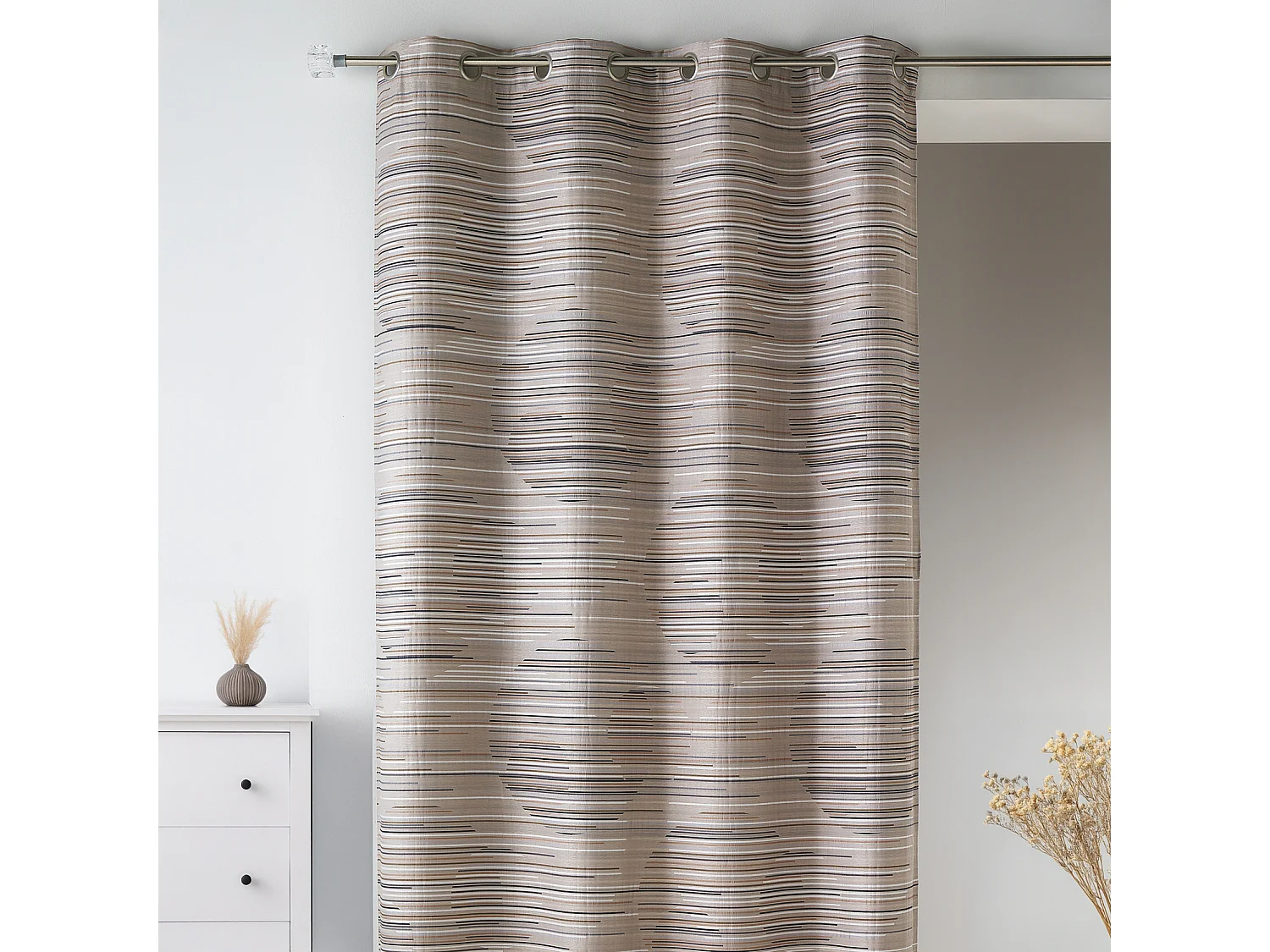 Rideau en jacquard fantaisie et graphique