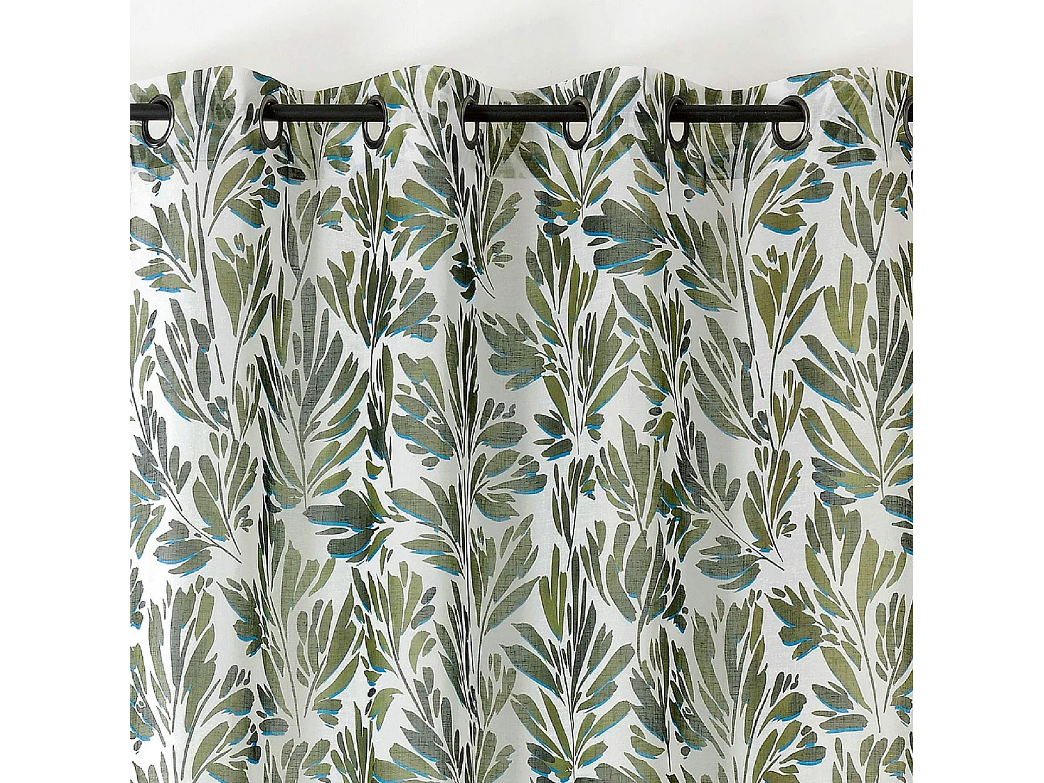 Rideau tamisant aux feuillages aquarellés