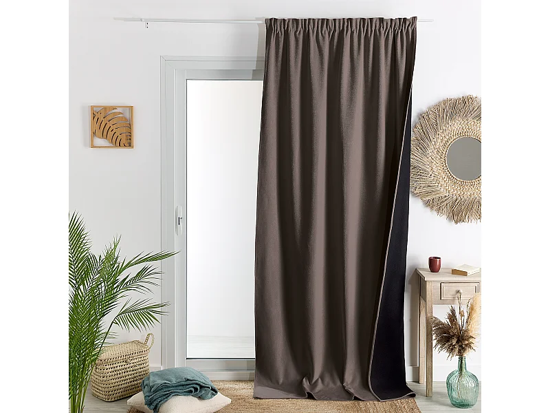 Cortina con pliegues fruncidos semiopaca, con propiedades fónicas y térmicas KONFOR