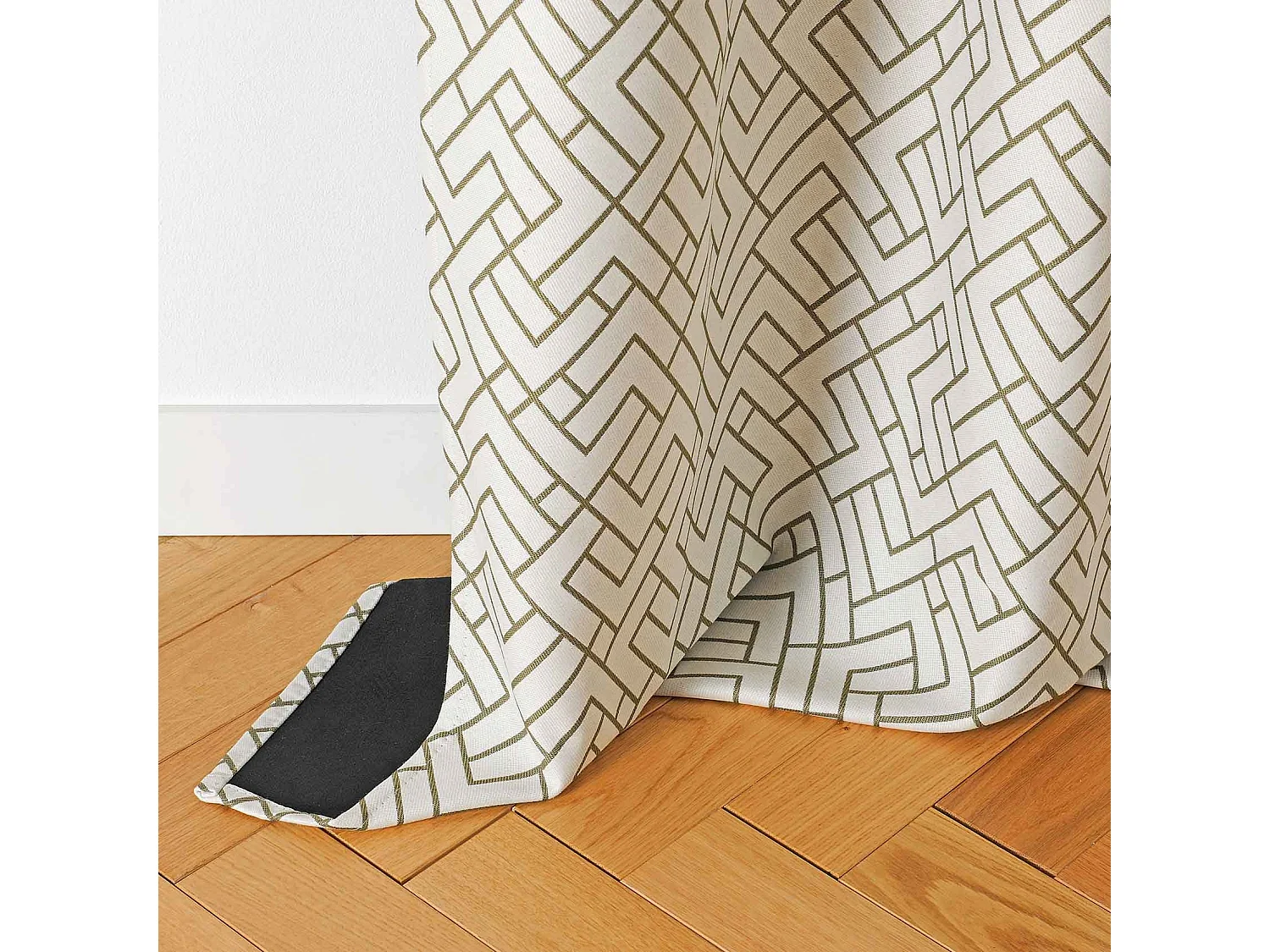 Cortina estampada, gruesa y aislante 140 x 240 cm