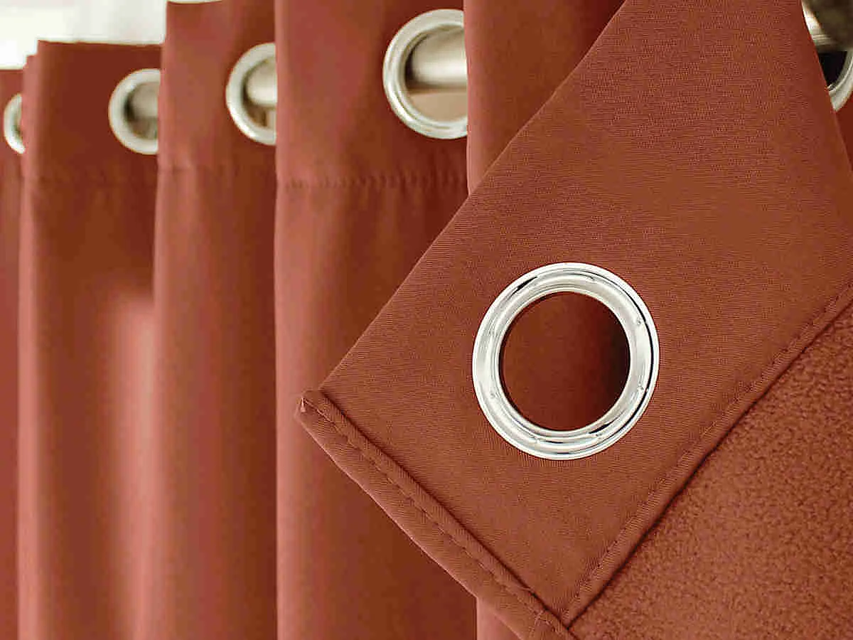 Cortina térmica de microfibra forrada