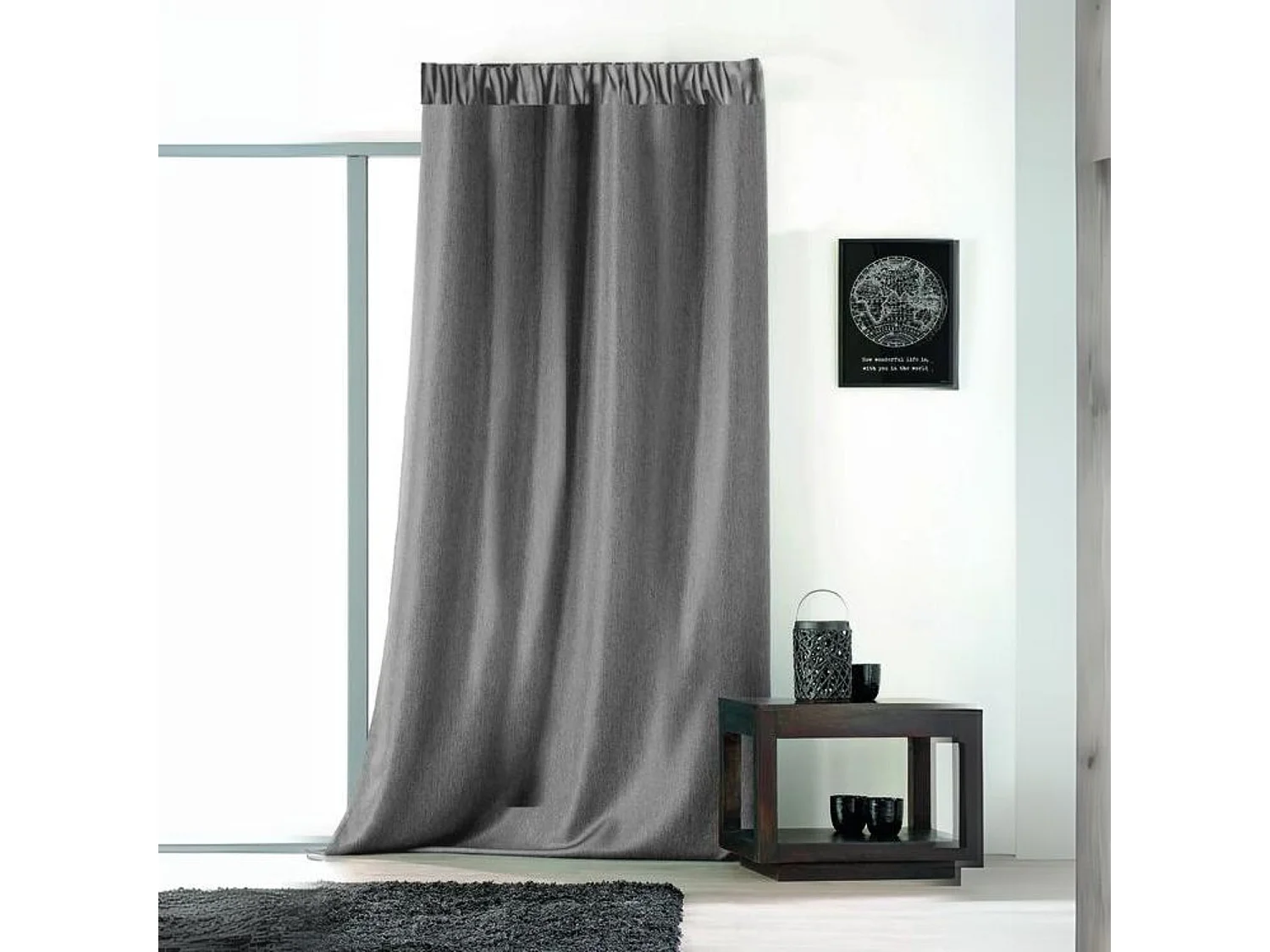 Rideau uni avec galon fronceur