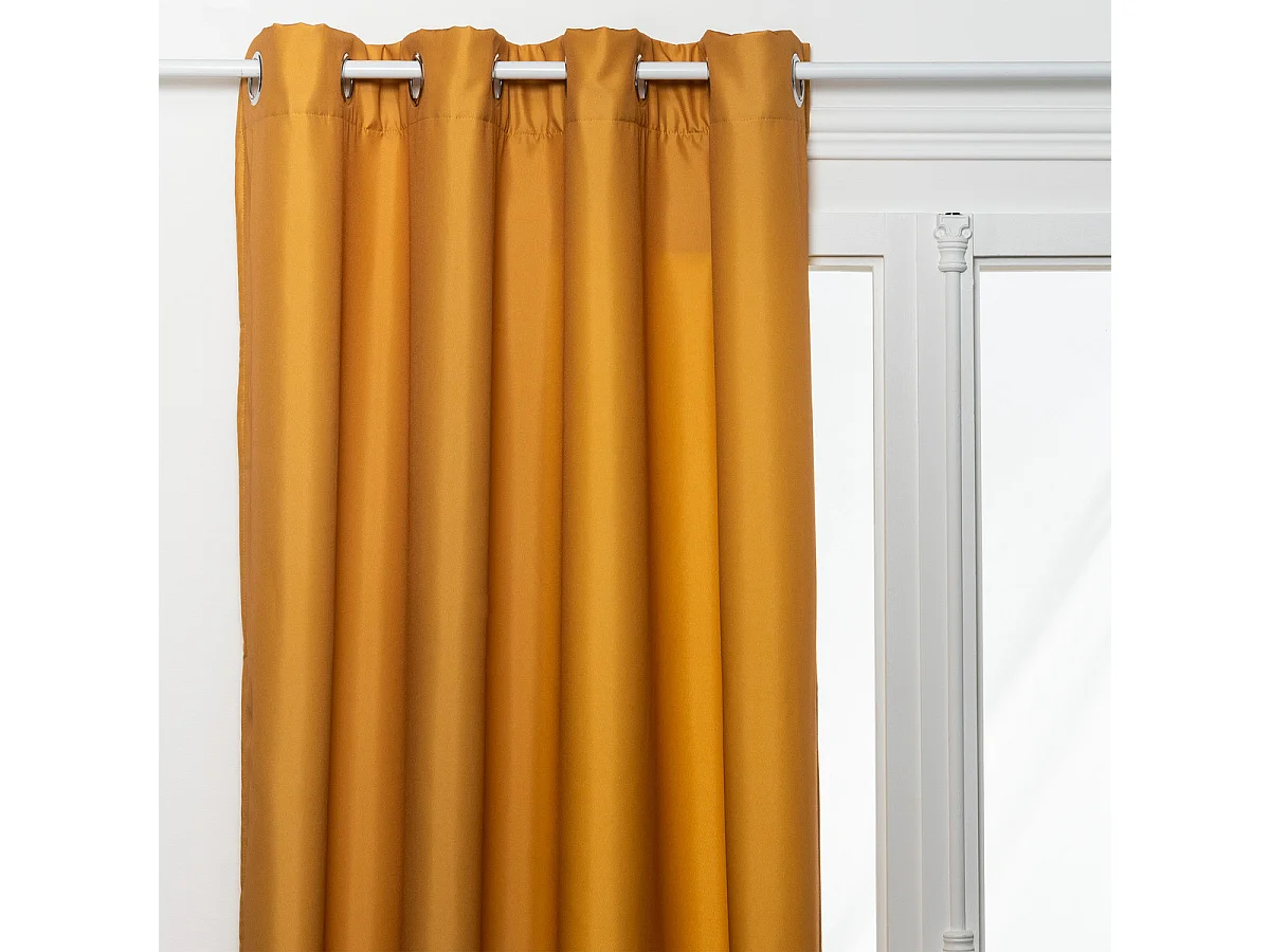 Cortina con ojales aislante térmico con forro polar