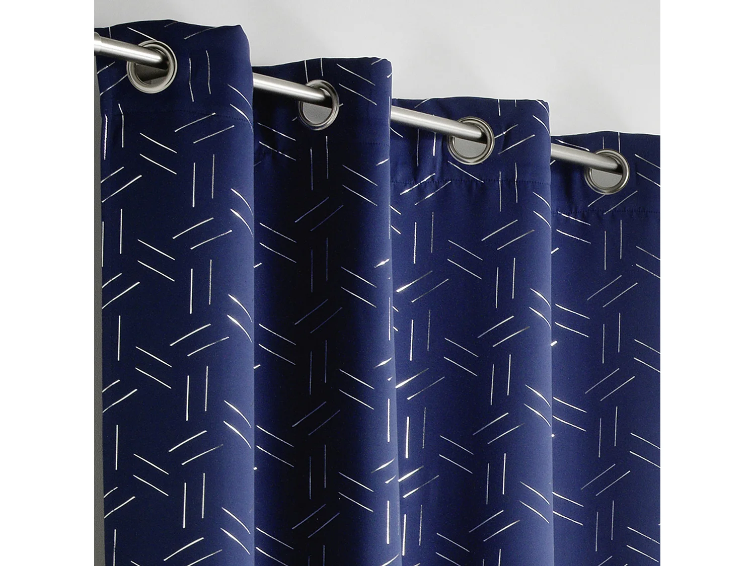 Rideau obscurcissant à motifs argentés