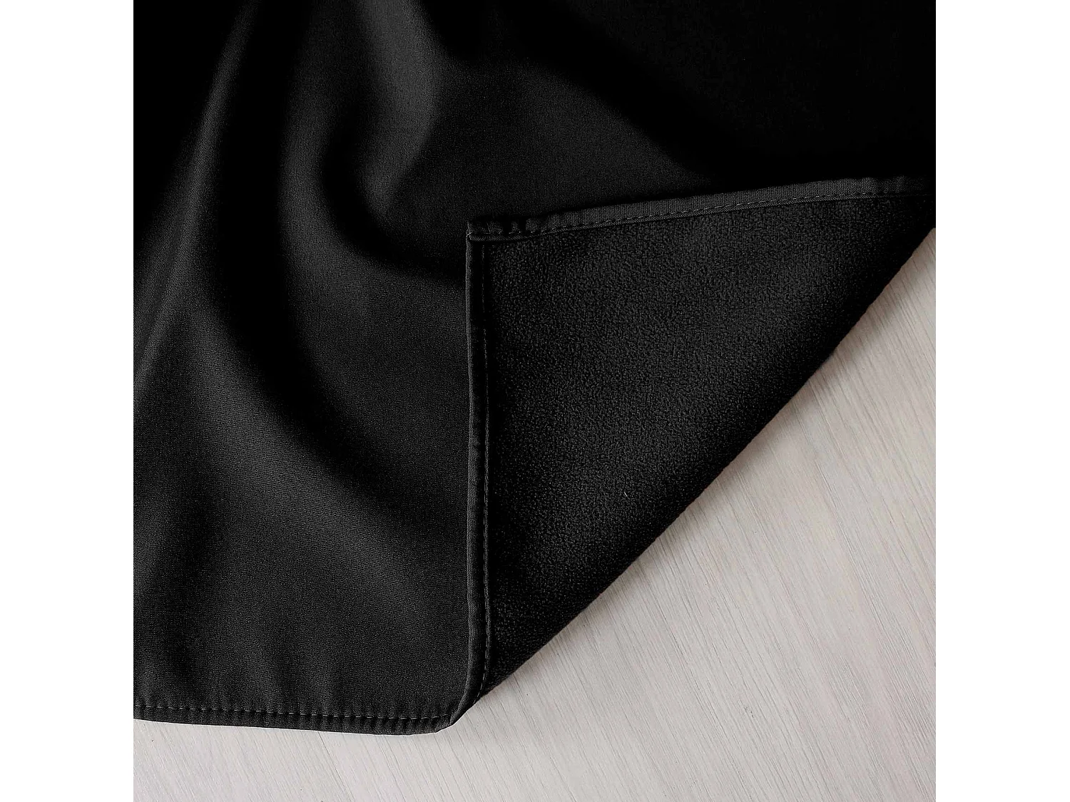 Rideau Thermique "Thermos" 140x180cm Noir