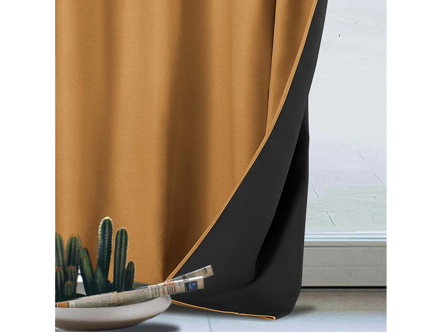 Cortina antifrío doble forrada de polar