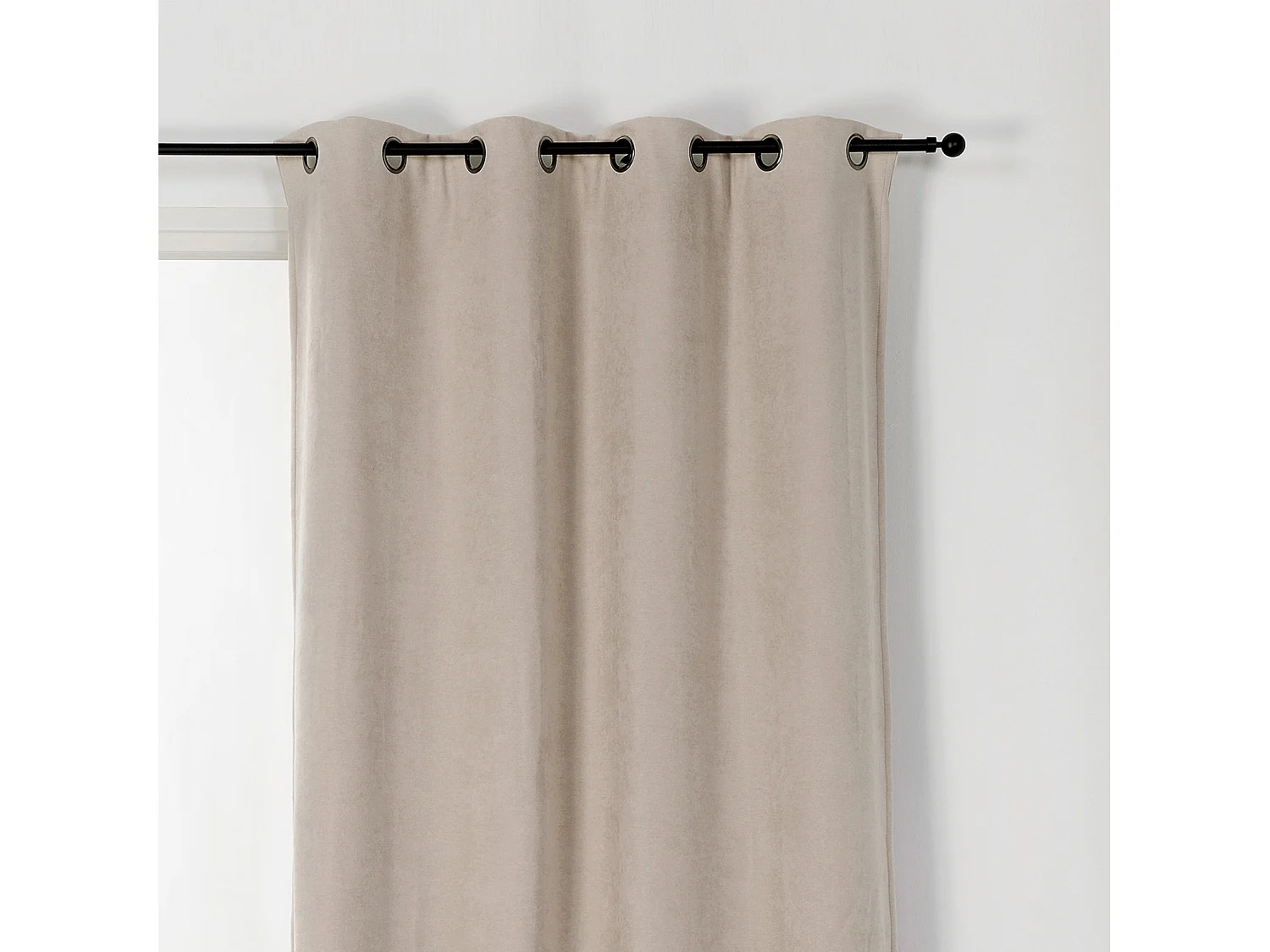 Cortina Alaska aislante y 100% opaca