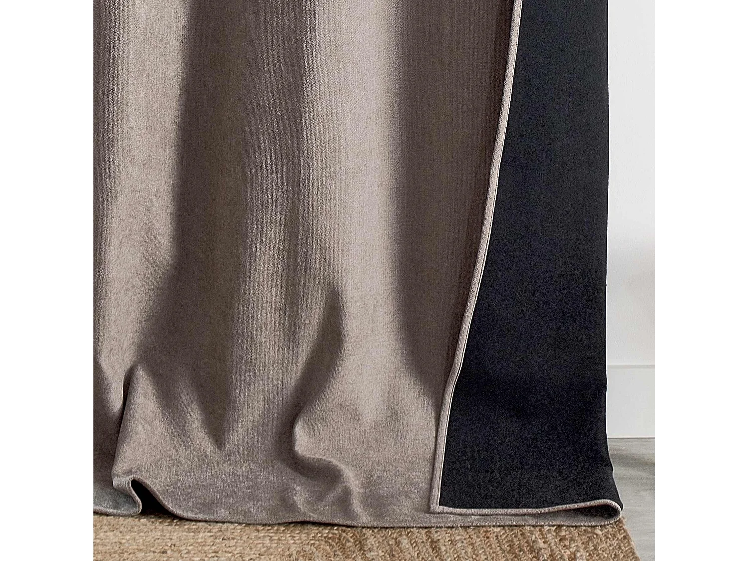 Rideau thermique phonique et semi occultant à galons fronceurs KONFOR