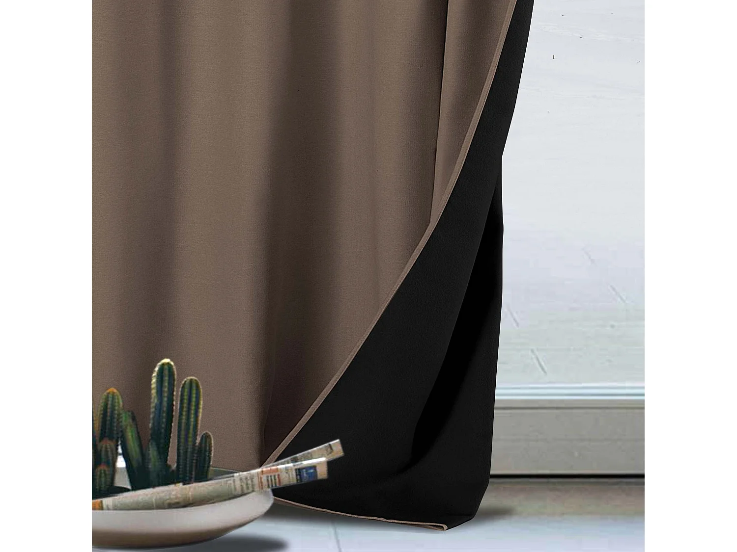 Cortina antifrío doble forrada de polar