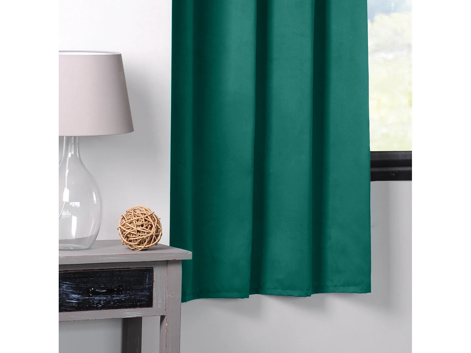 Rideau occultant uni 210gr/m2