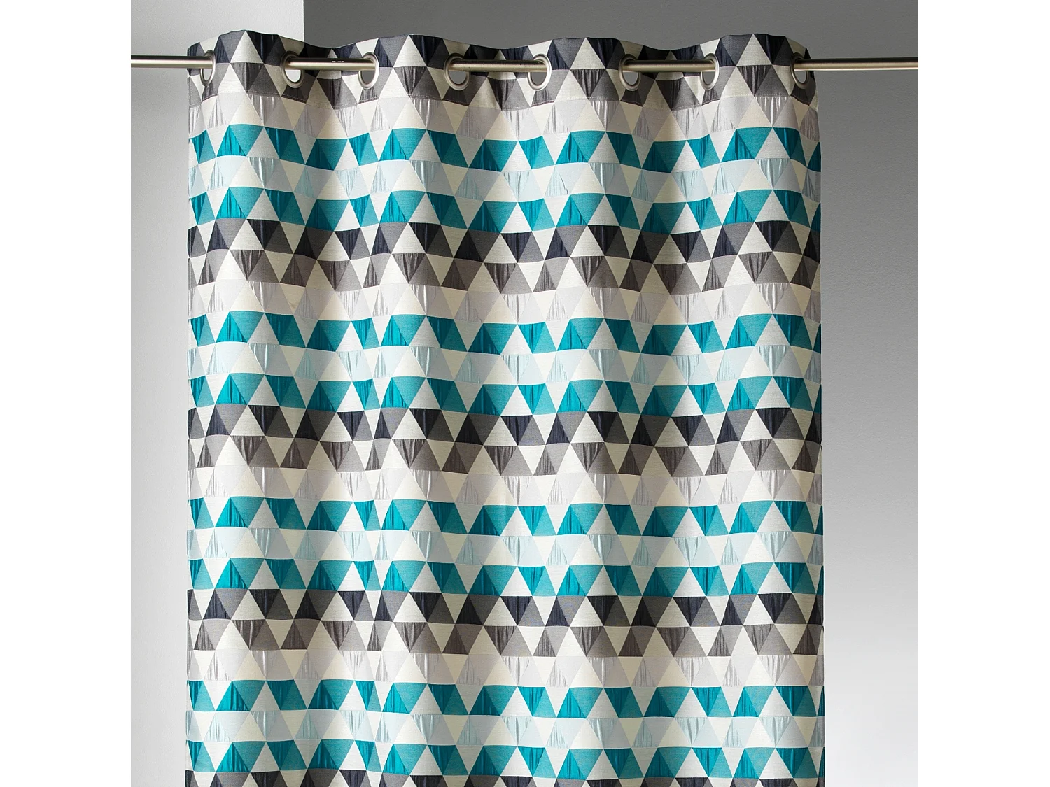 Rideau d'ameublement motifs triangles
