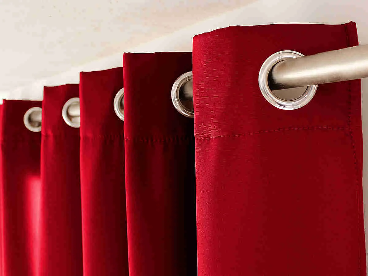 Rideau Thermique Occultant "Glacier" 135x240cm Rouge