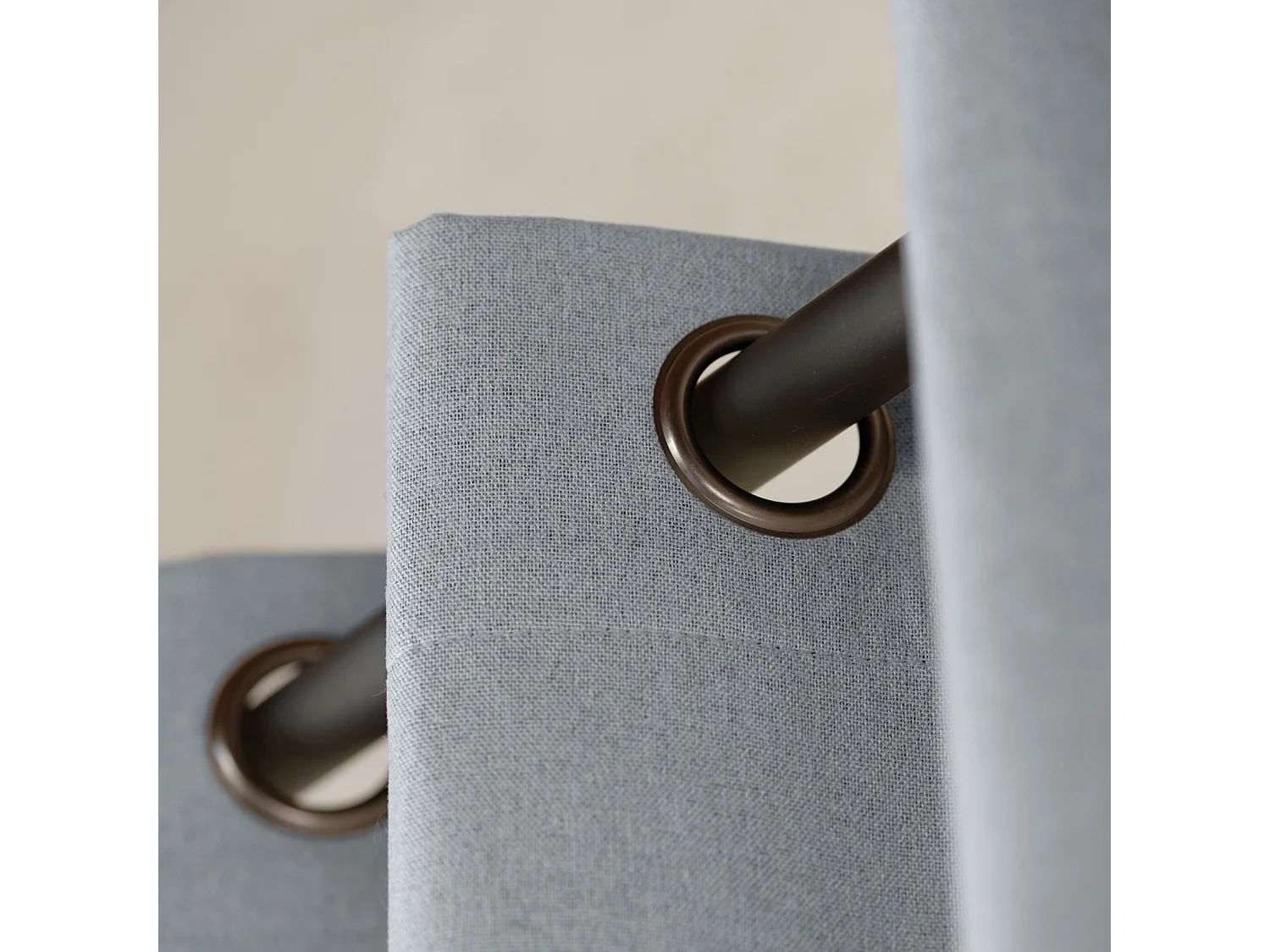 Cortina 100% opaca de doble cara para muebles 135 x 260 cm