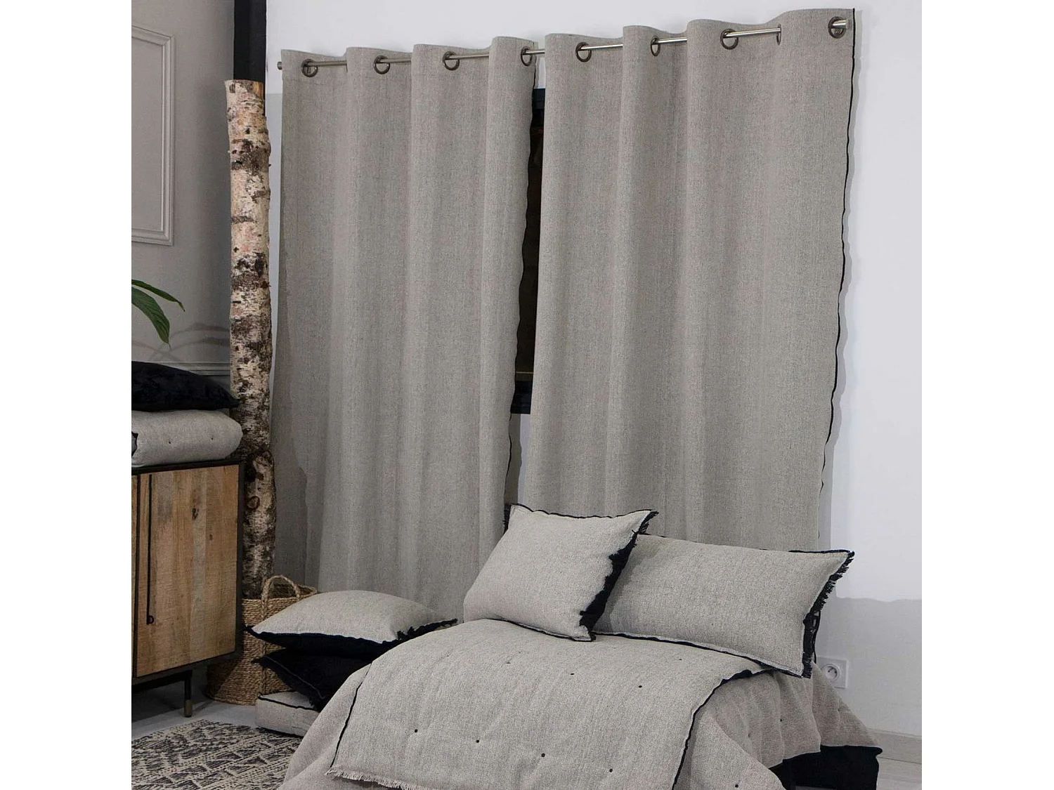 Siebter Vorhang mit sichtbaren Überwürfen 150 x 280 cm