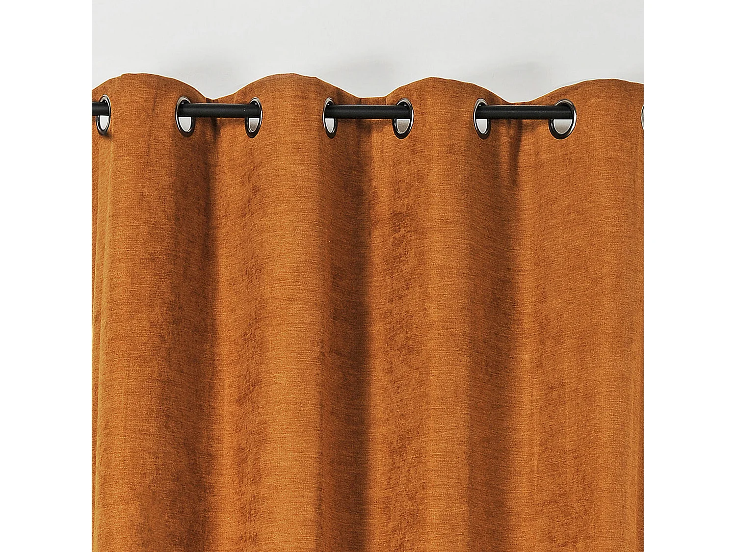 Cortina Alaska aislante y 100% opaca