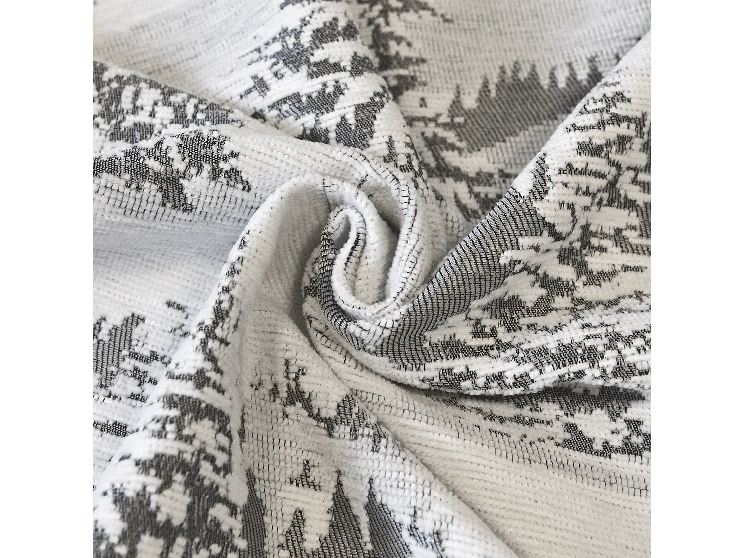 Wohnvorhang Verschneite Tannen 140 x 260 cm