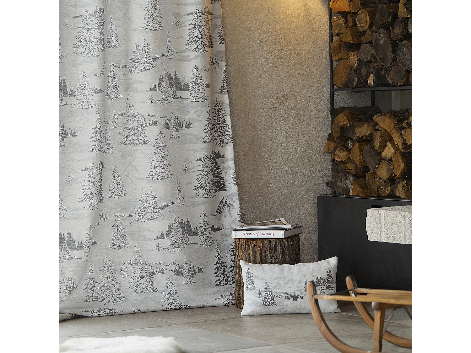 Wohnvorhang Verschneite Tannen 140 x 260 cm