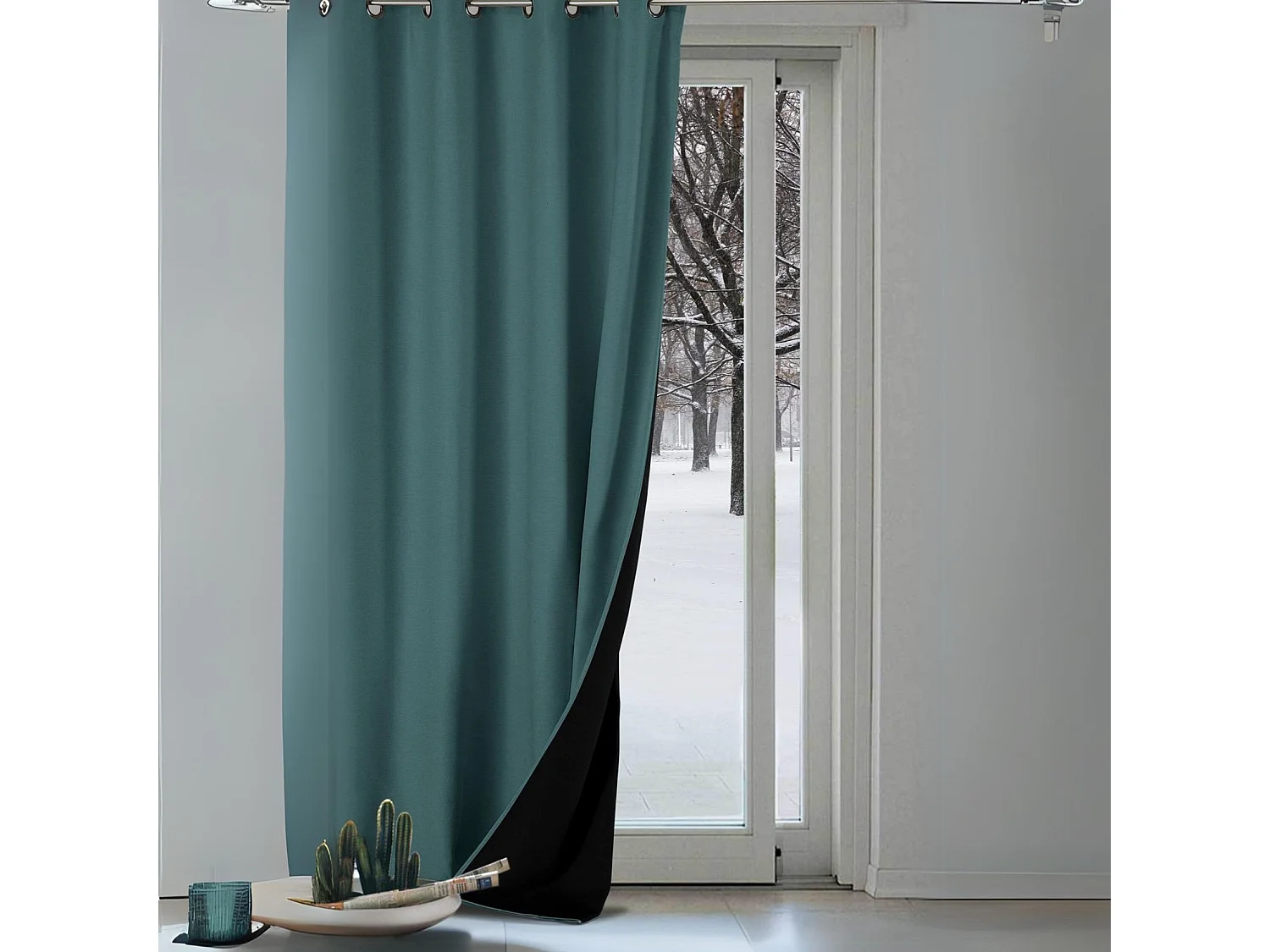 Cortina antifrío doble forrada de polar