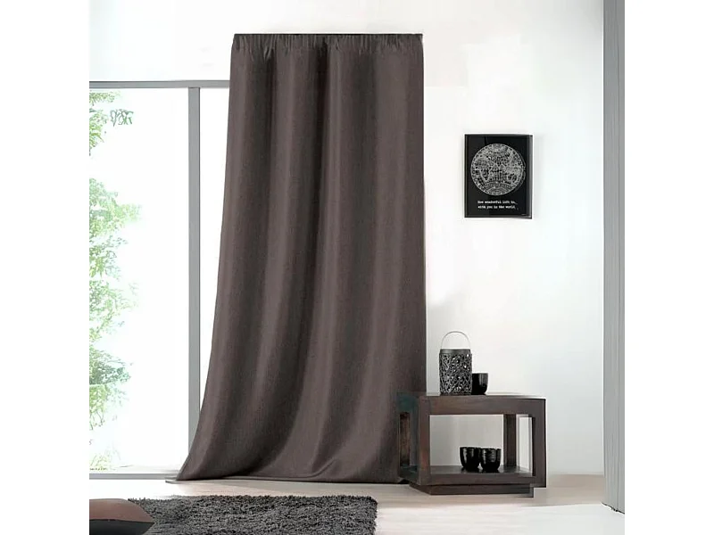 Cortina lisa con galón fruncido