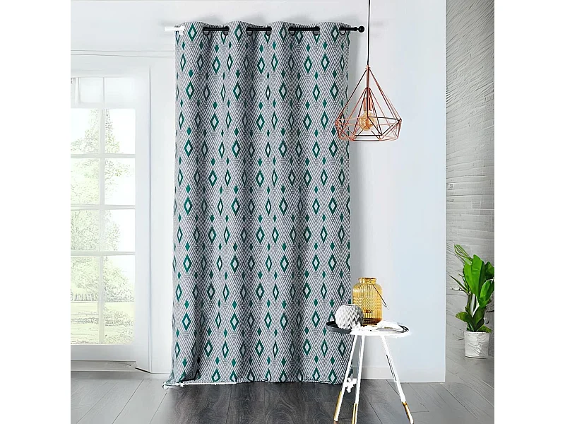 Cortina con rombos vivos y coloridos