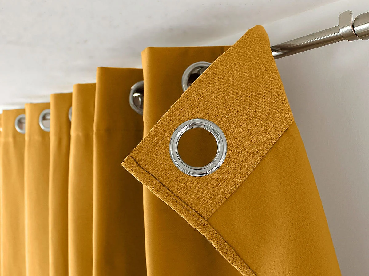 Cortina térmica forrada