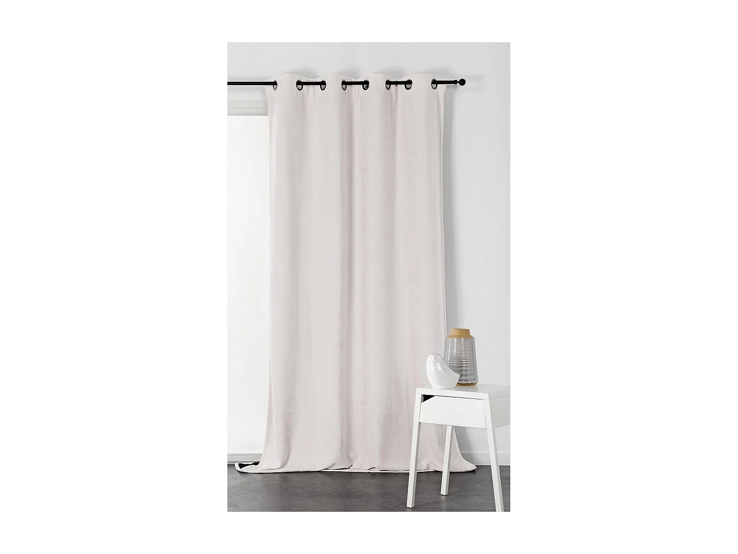 Cortina Alaska aislante y 100% opaca