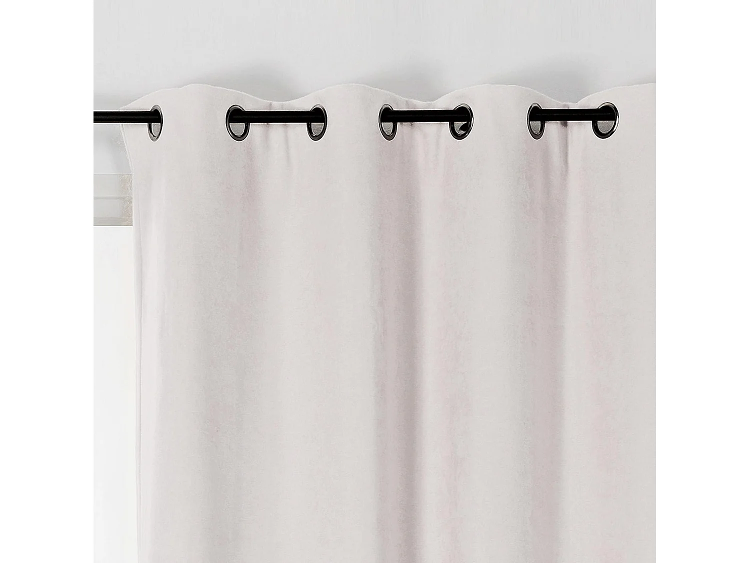 Cortina Alaska aislante y 100% opaca