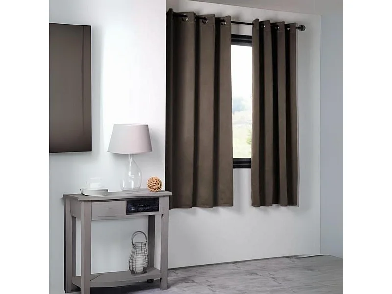 Cortina opaca unida 210gr/m² 135 x 180 cm