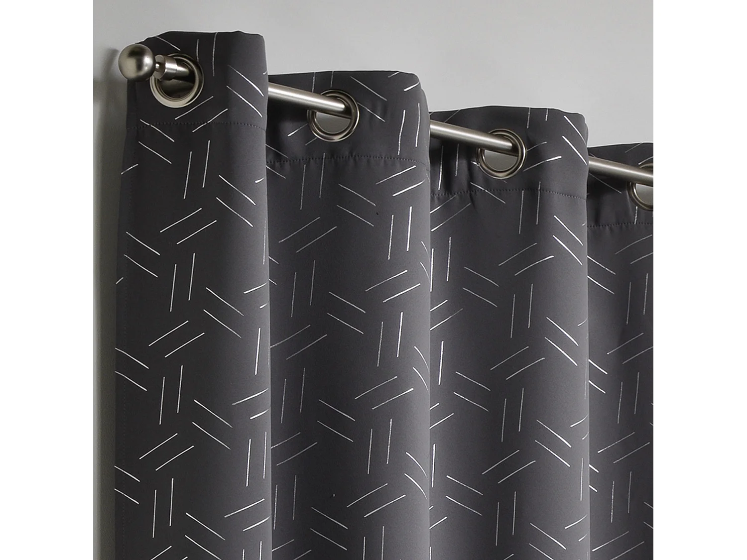 Rideau obscurcissant à motifs argentés