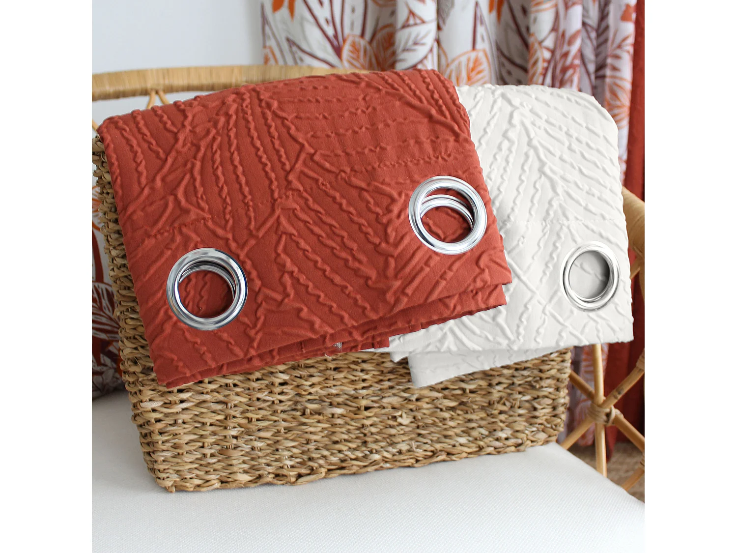 Ösenvorhang mit Blattmuster und Waffeloptik 135 x 240 cm