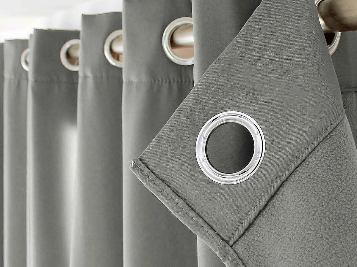 Rideau Thermique Occultant "Glacier" 135x240cm Gris Clair