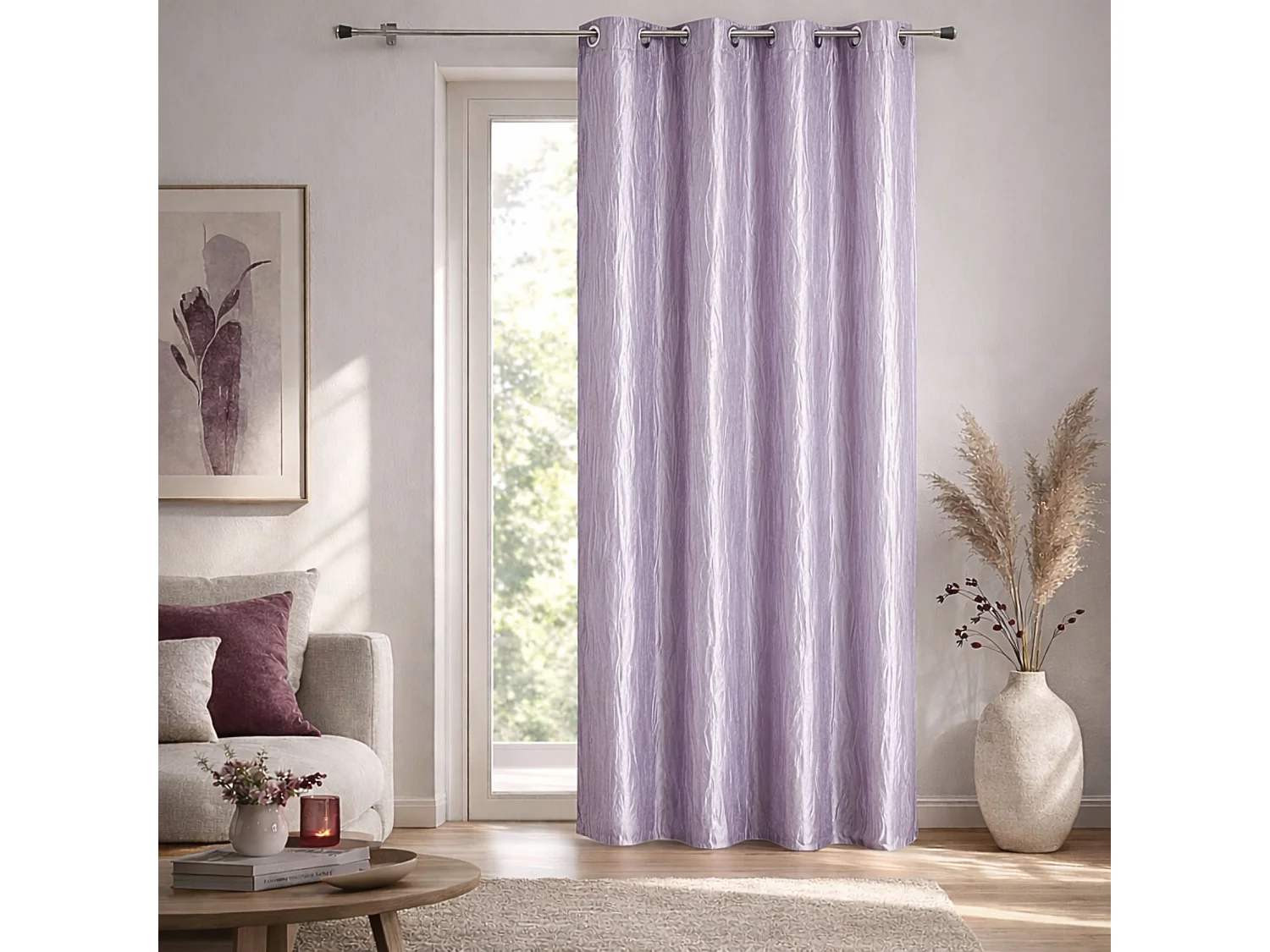 Seidentaftvorhang zerknittert