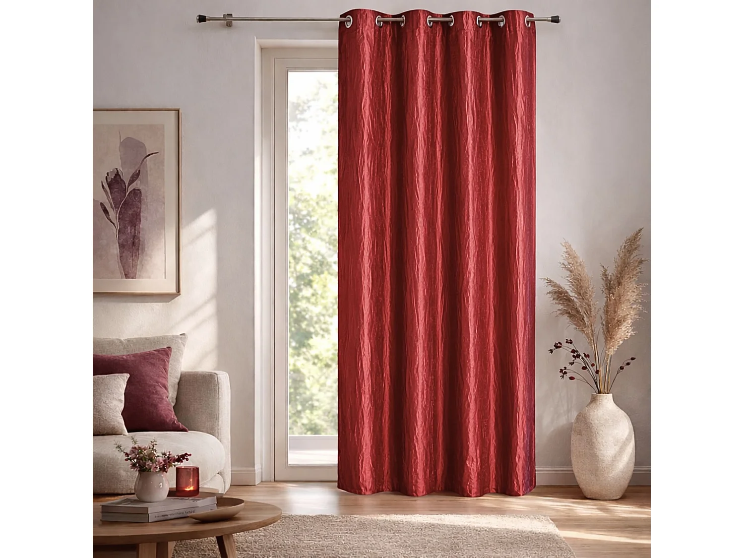 Seidentaftvorhang zerknittert