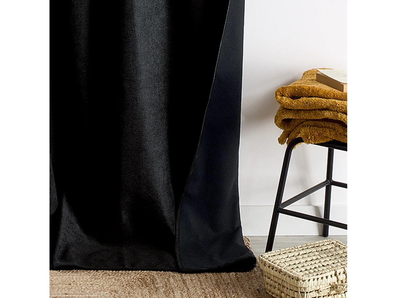 Rideau thermique phonique et semi occultant à galons fronceurs KONFOR