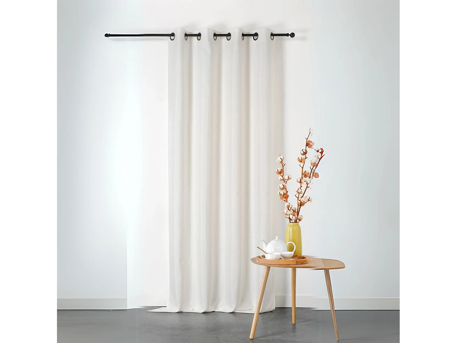 Flammhemmender Vorhang aus Halbmattenstoff nicht feuerfest M1 135 x 240 cm