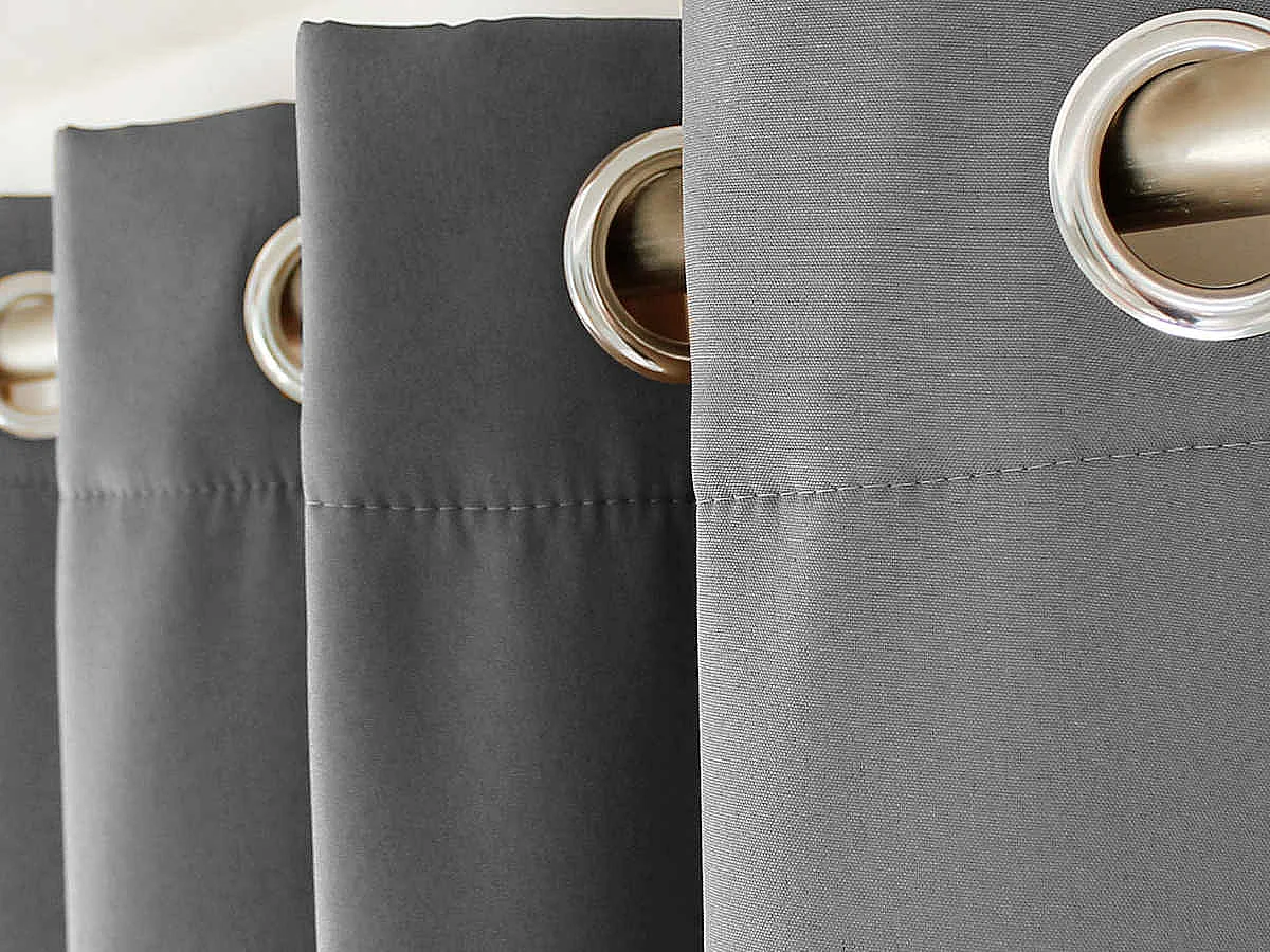 Rideau Thermique Occultant "Glacier" 135x180cm Gris Clair