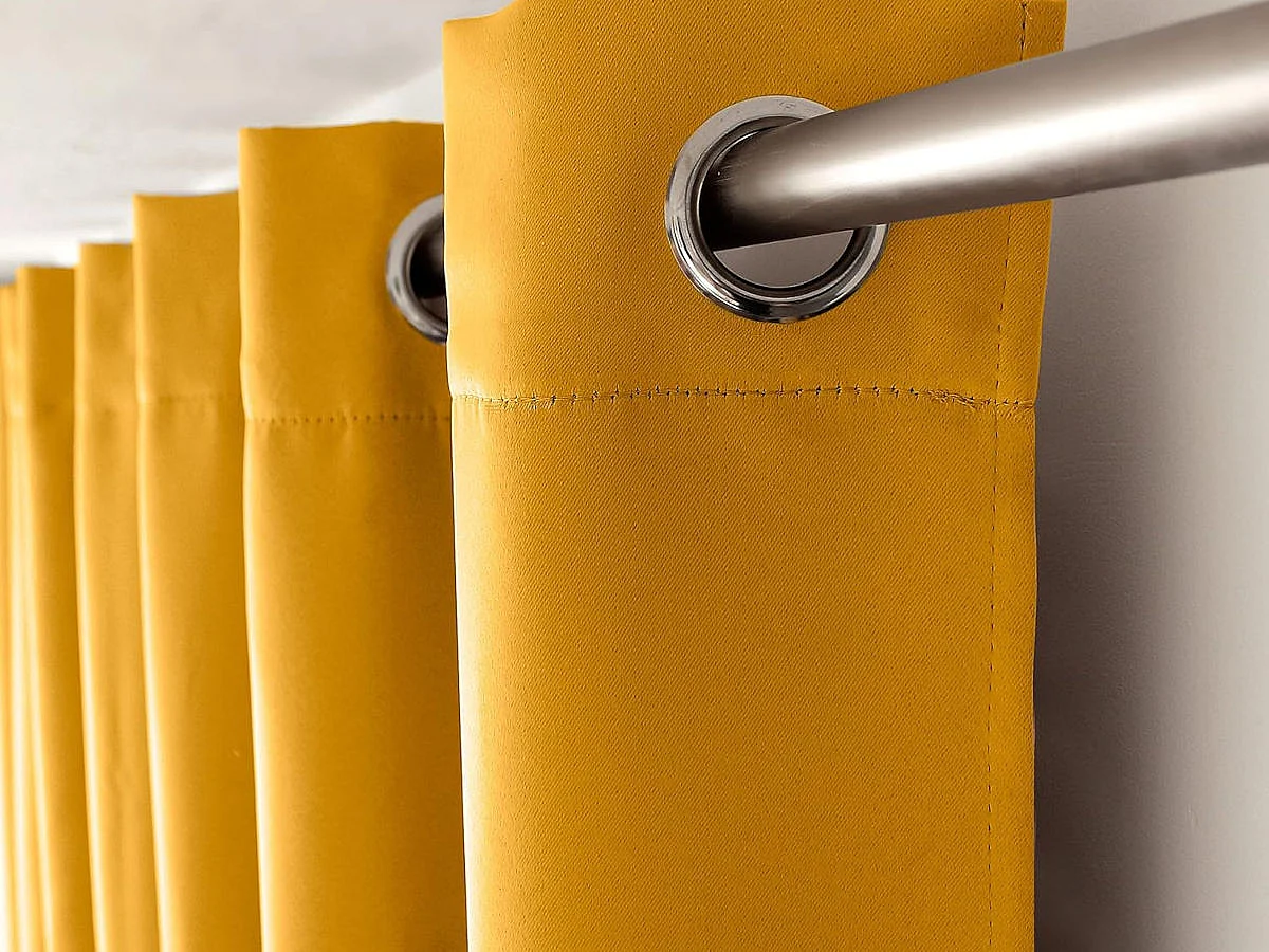 Rideau opaco con hilo negro y 8 ojales 140 x 240 cm