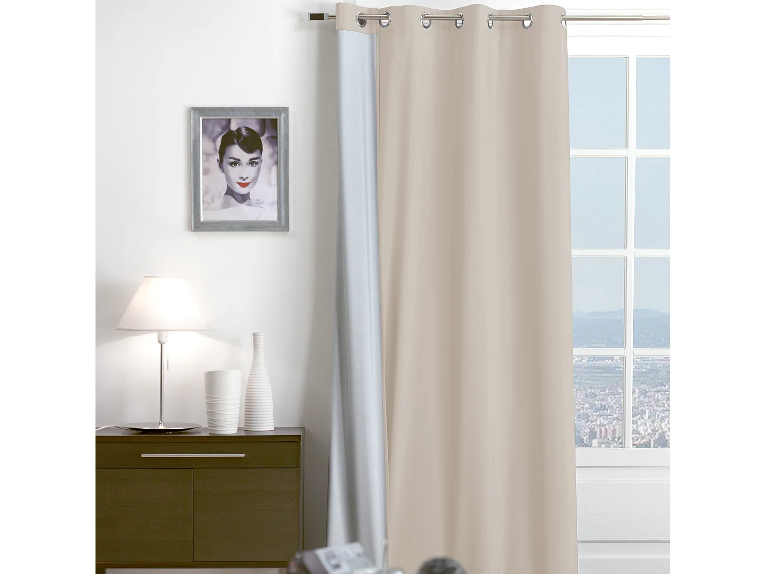 Cortina térmica con ojales y repelente al agua