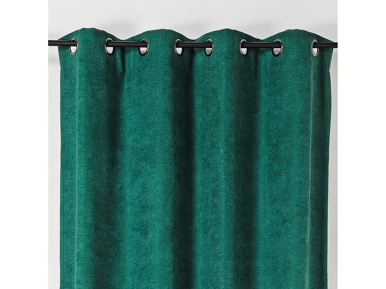 Cortina Alaska aislante y 100% opaca