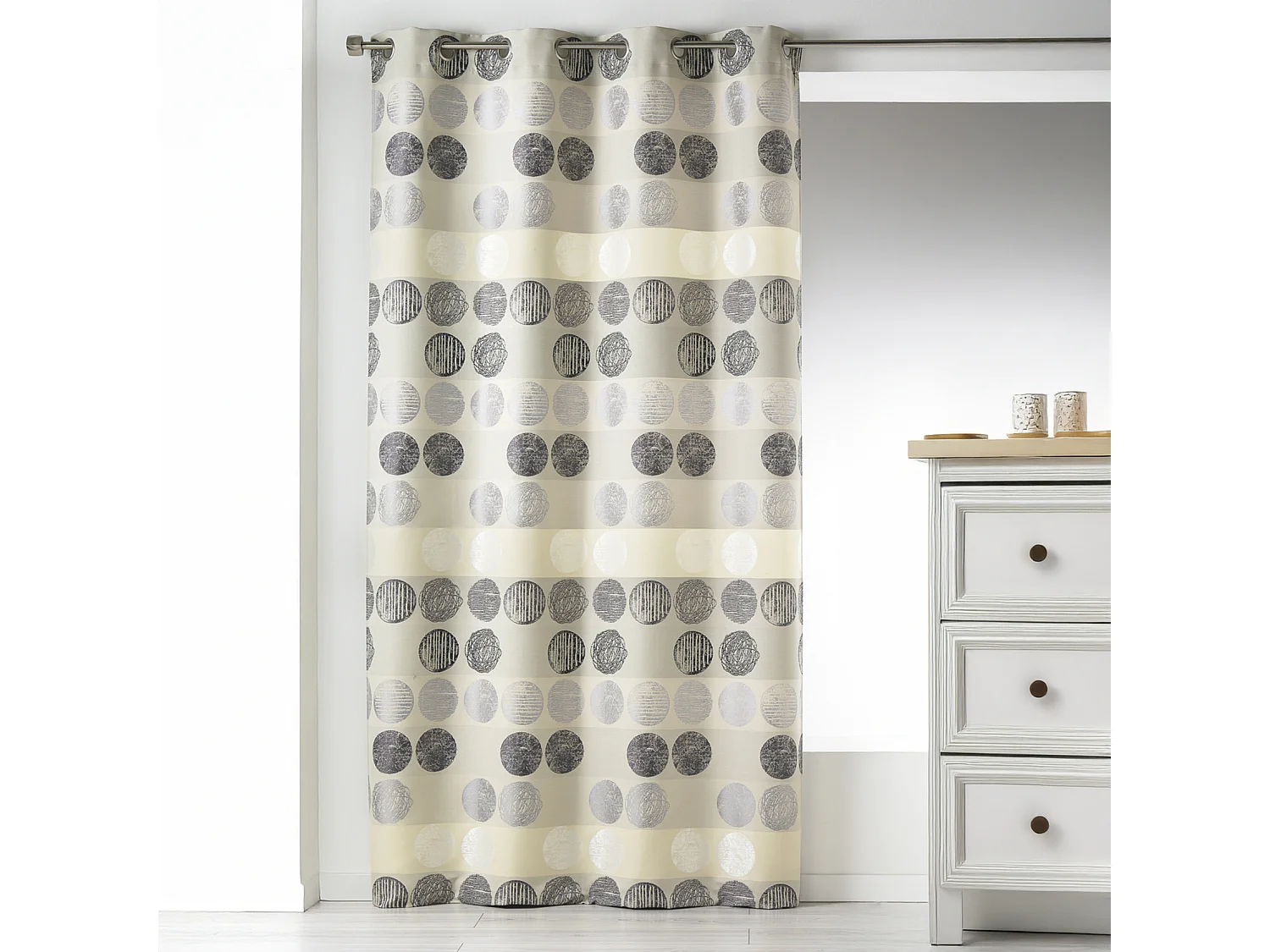 Cortina en Jacquard a Rayas Horizontales con Lunares 140 x 260 cm