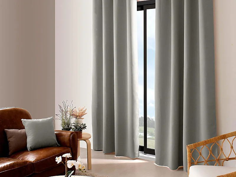 Cortina ocultante unida con 8 ollaos 140 x 240 cm