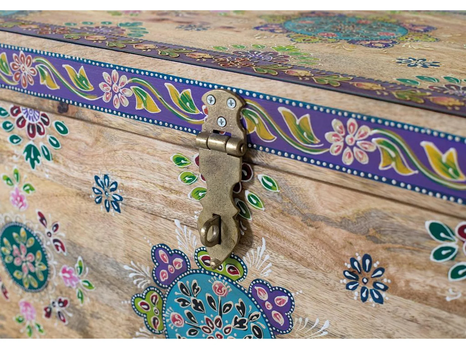 Skrzynia z drewna manguier malowanego a la main 81 cm