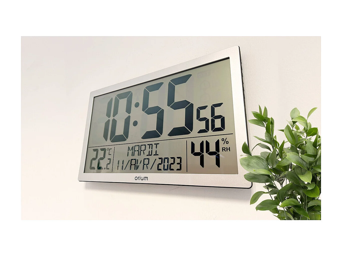 Horloge digitale calendrier RC Giant - Orium